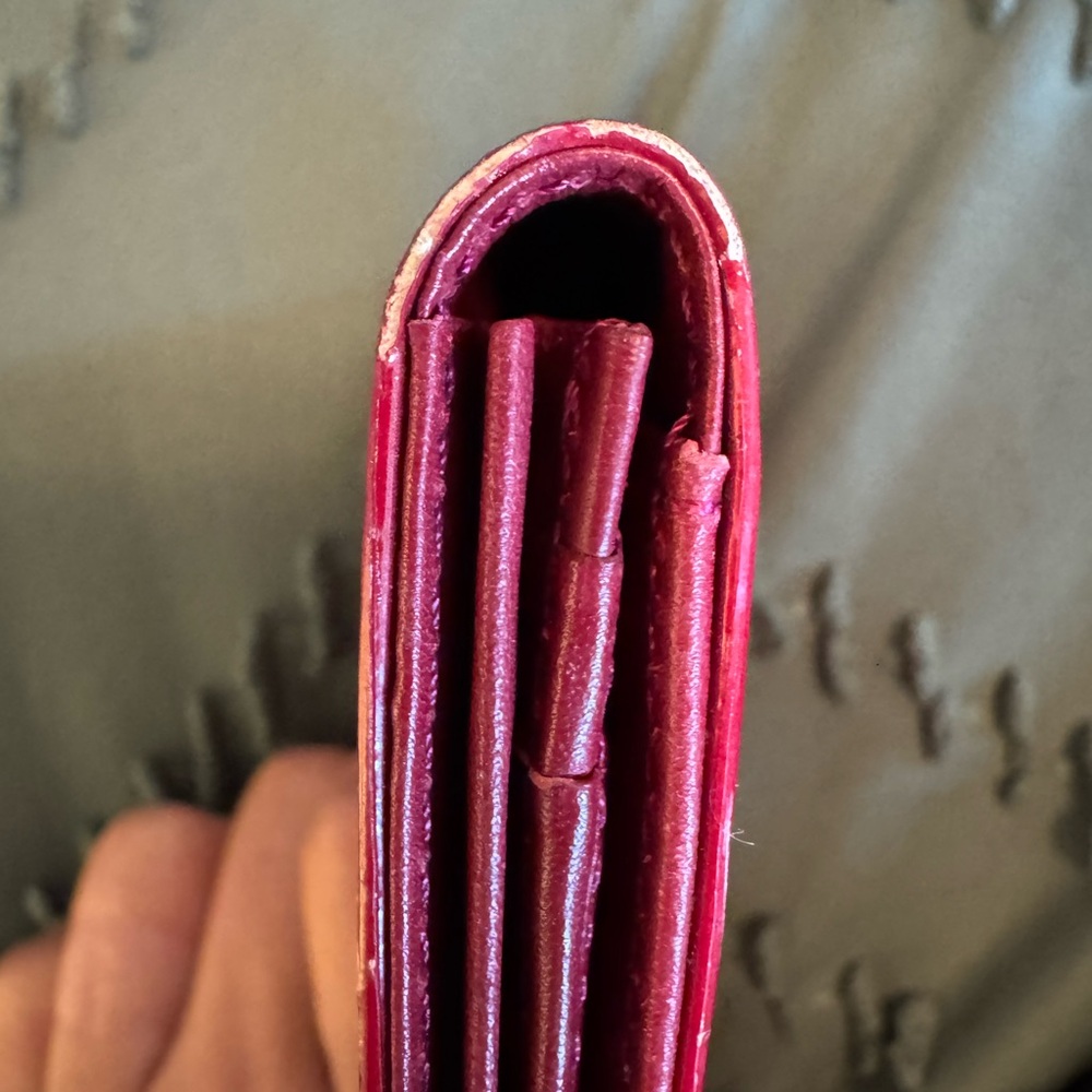Red Burberry Embossed Card Holder - Picture 5 of 8